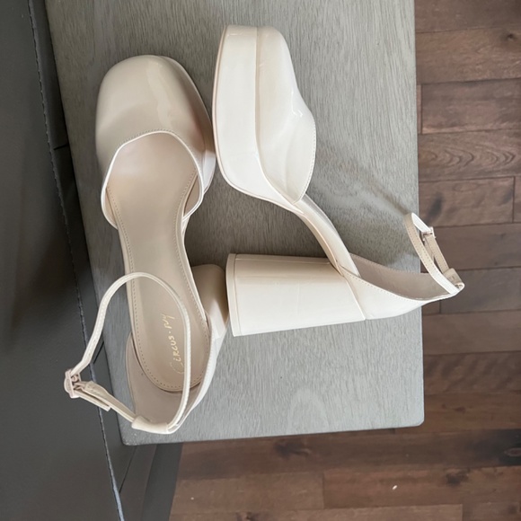 Circus NY ankle strap platform heel new - Picture 3 of 7